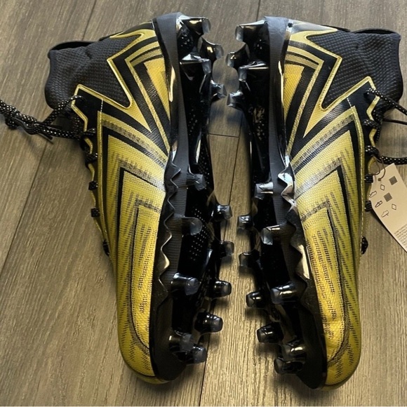 New Mens Adidas Freak-23 Inline Football Cleats Black Gold HP2446 Men’s Size - Picture 5 of 8
